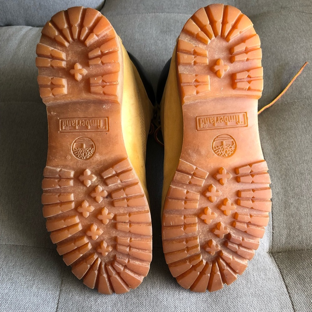 Classic tan Timberland boots - Picture 2 of 5